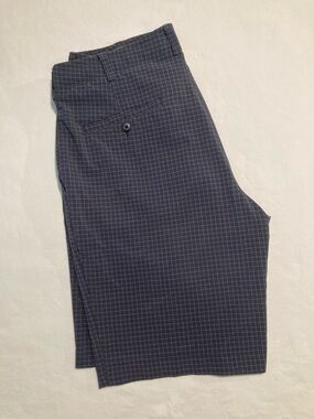 Ben Hogan Men's Gray Grid Flat-Front Shorts (125)